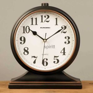 Desk Table Clocks Vintage European Style Clock Solid Wood Silent Clock Table Retro Home Decor Luxury Office Table Decoration and Accessories YQ240118