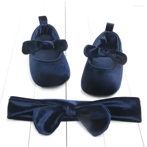 Primeiros caminhantes primavera e outono bebê cabeça flor conjunto sapatos sola macia criança babyshoes atacado 2177