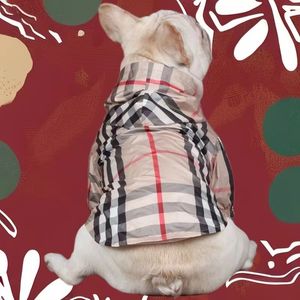 デザイナー犬の服クラシックチェックパターン犬アパレル犬レインコートフランスの雄牛パグボストン用の軽量ウィンドブレイカーフード付きジャケット