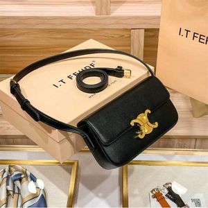 Teen triomphes Designer bag luxury leather OTNE Lisa Same Triumphal Arch Stick Underarm Bag Tofu Lock Buckle One Shoulder Box Mid Age