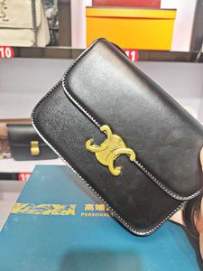 Adolescente triomphes designer saco de luxo couro hong kong genuíno arco triunfal preto ouro crossbody 2024 novo ombro único feminino versão high-end tofu pequeno quadrado