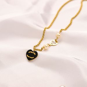 Luxury Simple Designer Pendant Necklaces Stainless Steel Classic Geometric Letter Crystal Rhinestone Necklace Chain Women Wedding Jewelry Accessories