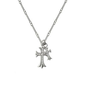 2024 Designer Marca Cross Ch Colar para Mulheres Cromos Diamante Incrustado Duplo Amantes de Ouro Bambu Suéter Corrente Coração Homens Clássico Jóias Pingente Neckchain Wa5g