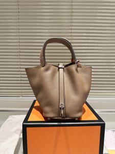 Borsa a mano di design classica borsa a secchiello borsa da donna per la spesa di marca borsa a tracolla di alta qualità con serratura