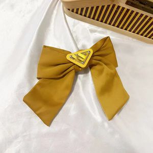 Frauen P Familie Invertiert Brief Dreieck Haar Clip Mode Bowknot Haarspangen Klassische Mädchen Haar Schmuck Kopfschmuck Zubehör