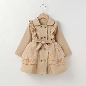 2-7Y children's and girls' trench coat baby autumn and winter clothing lace decoration long sleeved lapel double-layer windproof children's coat 240118