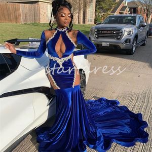 Sexig Royal Blue Velvet Prom -klänning för svarta flickor plus storlek se genom ben sjöjungfru aftonklänning domstol tåg special tillfälle party klänningar 2024 långärmad födelsedag