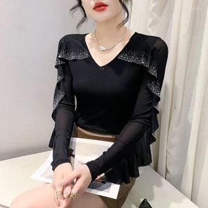 Women's T Shirts 2024 Spring Ruffles Mesh Tshirt Fashion V-neck Diamond Tees Long Sleeved Top