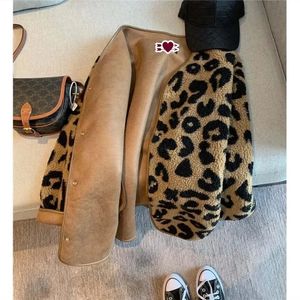 Giacca da donna autunno inverno moda coreana elegante stampa leopardata top in pelle pelliccia integrata cappotto caldo top in pelliccia finta 240117