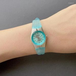 Armbanduhren Goldene Marke 2024 Sport Mode Klassiker Kompakte Uhren Student Frauen Wasserdicht 50m Schwimmen Tauchen Relogio Einfache YH