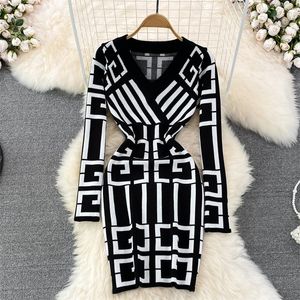 Mulheres outono de inverno de manga longa y2k geométrico malha Lady Lady Bodycon Sweater vestidos vestidos