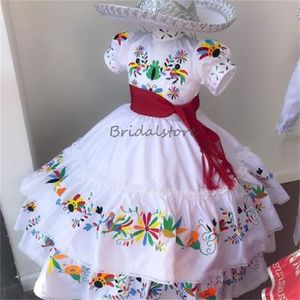 Charro Mexican Flower Girls Dresses 2024 O Neck Short Sleeve Colorful Embroidery White Communion Kids Pageant Wedding Dress Caramuza Toddler Dress With Red Sash