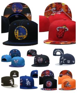 Donna uomo Snapback Cappelli aderenti Tutta la squadra Logo Ricamo Osso da calcio Baskball Palla con lettera in cotone Berretti flessibili in rete Cappello piatto Hip Hop Sport Tappo snapback per esterni