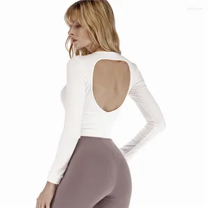 Yoga kläder ColorValue Bekväma långa ärmar Cutout Back Ribbed Top White Knittad Open Workout Tops for Women Sport Crop