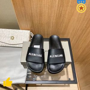 Designer Sandaler Summer Flat Slippers Men's Classic Letters Black White Black and White Color Matching Women's and Men's Tisters Sandaler Sandaler Beach Sandals