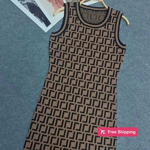 디자이너 기본 캐주얼 드레스 여름 새로운 패션 Double F Letter Jacquard Round Neck Eleeveless 니트 탱크 탑 드레스 KC5F