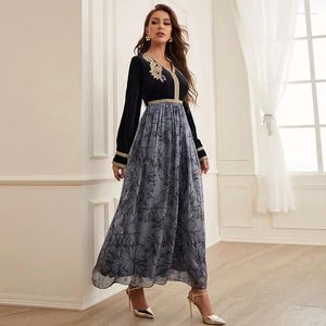 Casual Dresses Dubai Dress Decal Muslim 2024 Autumn/Winter Court Style Combination Organza Long V-Neck Turkiet Ramadan Gurban