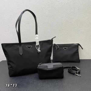 3 قطعة مجموعة مصممة حقائب النساء الأزياء حمل PBAG الصيف حقيبة التسوق ليدي حقيبة الشاطئ حقيبة النايلون 230130 240302