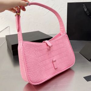 Designer Luxury Fashion Donna in pelle Mezza luna Borsa tote moda Borse Dumpling Borsa classica per ascelle Borsa femminile portatile Borse New Star