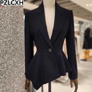 Women's Suits Blazers 2024 Fashionable Design Sense Niche One Button Small Suit Jacket Women's Spring Wear New Style Irregular Temperament SuitL240118