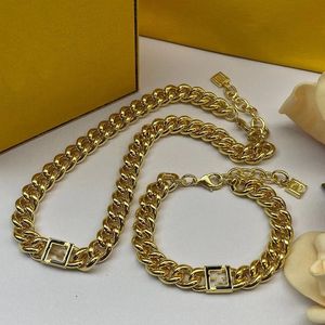 Letter drop glue brass necklace 2023 new European and American fashion high-grade twist chain collarbone chain