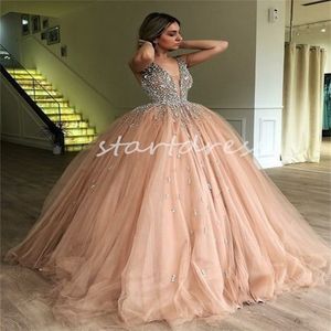 Rhinestone Crystal Gold Sukienki Quinceanera 2024 Vestidos de 15 Elegancka długie rękaw Sexy v szyja suknia balowa tiul sweet 16 sukienka vestidos de xv debiutanta sukienka