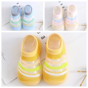 2024 Ny första Walker Summer Girl Boy Kids Sandal Baby Shoes 1-4-åring Toddler Slipper Softy Bottom Children Designer Shoes Non-Slip