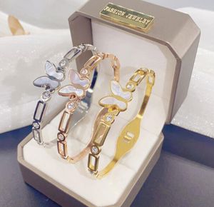 Designer Fashion Semplice braccialetto a farfalla ritaglio femminile diamante bianco fritillare oro braccialetto in acciaio al titanio coppia aperta gioielli uomo donna regalo senza scatola