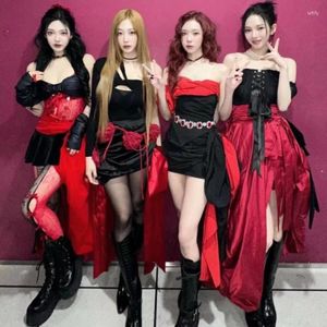 Sukienki robocze KPOP Koreańska grupa kobiet Koncert Seksowne na skrawie na ramię Slim Crop Tops Nieregularny łuk sznurka