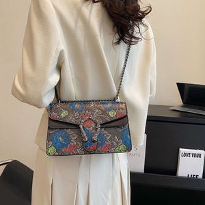 Brand Pattern Handheld Women's Handbag New Niche Design Wine God Single Shoulder Bag Crossbody Texture Bag