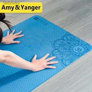 Yoga Mats miljövänliga anti-slip TPE Yoga Matwtih Sling och Carry Strapl240118