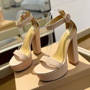 Gianvito rossi sandalet tasarımcıları ayakkabı platformu topuklu topuklu yuvarlak patent deri dar bant kapağı topuk 35-42 kutu 14.5cm yüksekliğinde Roma Tasarımcıları Sandal