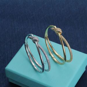 Bracciale in titanio d'oro per le donne coppia bracciale con francobolli per uomini e donne designer di regali di San Valentino.