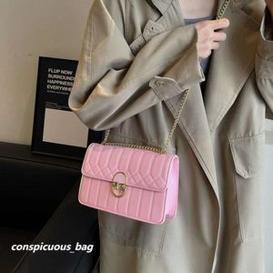 2024 Shoulder Strap Exquisite Workmanship Soft And Comfortable Magnetic Latch Open Close Shopping Commuter