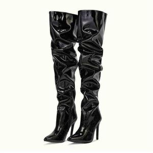 Women Boots مرنة على ركبة السقوط الجديد براءات اختراع مدببة جديدة براءة عالية برميل سحاب سحاب رفيع الكعب الكعب نسائي 07091011