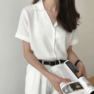 Letnia koszula bluzki dla kobiet mody z krótkim rękawem V Szyjka Szycie Office Lady White Shirts Tops Japan Korean Style #35 240117