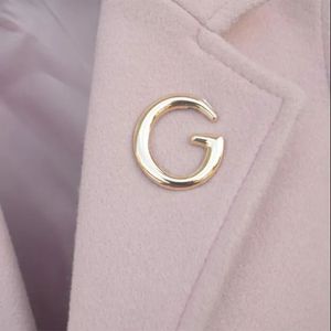 Gold Letters Designer Pins Brooches for Women Men Alloy Fashion Crystal Pearl Brooch Pin Jewelry Accessories for Party