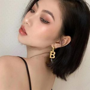 Hoop & Huggie Cold Wind Fashion Trend Exquisite Explosion Models Wild Metal Letter B High-quality Copper Earrings232a