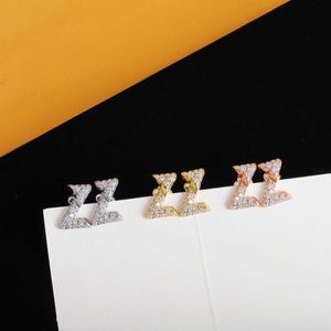 Stud Fashion Women Diamond Earrings 14k Gold Plated Designer Ear Studs Simple Letter V Earring Crystal Rhinestone Earring Wedding Party Jewelry