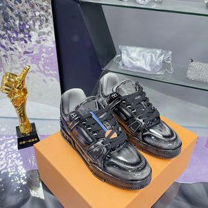 Damen-Designer-Freizeitschuhe, Obermaterial aus Rindsleder, kombiniert mit rauem Stoff, Schnürsenkel, Zug-Maxi-Sneakers, Top-Basketballschuhe aus hochwertigem, hochwertigem Rindsleder