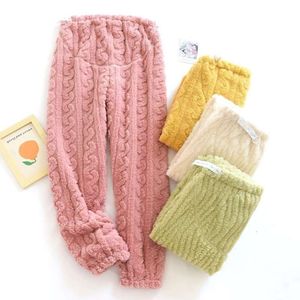 Pijamas para grávidas no outono e inverno, calças compridas femininas de flanela coral veet espessadas, calças de casa pós-parto ajustáveis grandes de flanela