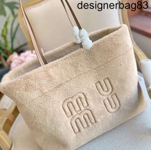 luxury Shopping bag Winter New Plush handbag miui Sweet Adeline Sherpa Fashion designer Malibel shoulder Bag Socialite temperament handbags wallets