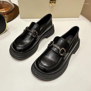 Sapatos de vestido de couro genuíno estilo universitário mocassins femininos 2024 britânico confortável inverno mulher escritório para mulheres salto baixo