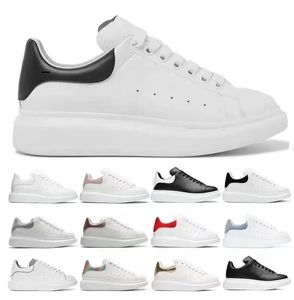 Designers överdimensionerade sneaker casual skor ensam vit svart läder lyxiga sammet mocka kvinnors espadrilles mens högkvalitativa platt snörning tränare sneakers med logotyp