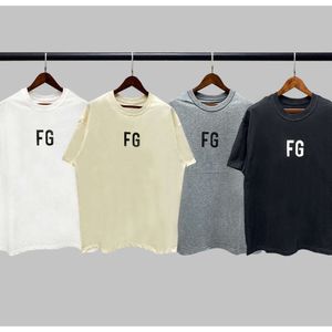 2023 ESS Designer Top Mens Nevoeiro Camisetas Mulheres Tees Curto Verão Moda Casual com Carta Qualidade Superior Atacado