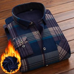 Camicie casual da uomo Camicia a quadri autunno inverno Stili coreani Moda foderata in pile flanella spessa a maniche lunghe con tasca sul petto