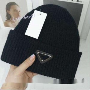 PPDDA Ball Caps Luxury Beanies Designer Winter Bean Men and Women Fashion Design Knit Hatts Fall Woolen Cap Letter Jacquard Unisex Triangle Warm Skull Hat