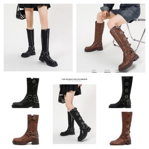 2024Cagole Schaffellstiefel Gürtelschnalle dekorativer seitlicher Reißverschluss Lokomotive sexy spitze Modestiefel High Heels Luxusdesigner Damen Fabrikschuhe BA