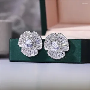 Stud Küpeler Muhteşem Petal, Parlak Kristal Kübik Zirkonya Bling Düğün Düğün Mücevherleri Kadınlar İçin Düğün