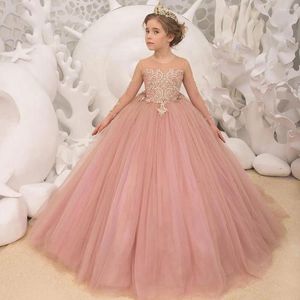 Flickaklänningar ärmlös tyll dekal skiktad prinsessa klänning blommor bröllop boll skönhet tävling barn gåva